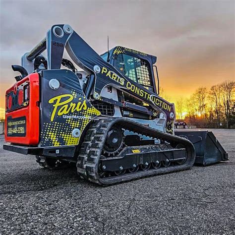 Designing Your Own Custom Wraps for Heavy Equipment